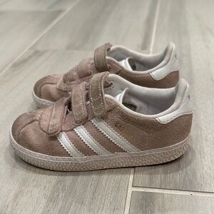 Adidas Gazelle Toddler Size 9 Kids Light Pink Suede Sneakers